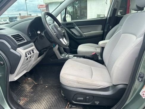 Used 2017 Subaru Forester 2.5i Premium AWD/4WD image 12