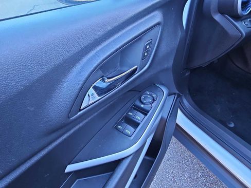 Certified 2025 Chevrolet Trax LS image 18