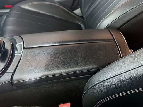 Used 2018 Mercedes-Benz E 300 4MATIC w/ Premium 2 Package (Q02) image 18