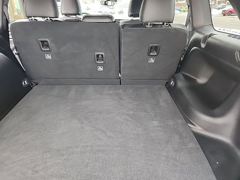 Certified 2024 Jeep Grand Cherokee Altitude image 27