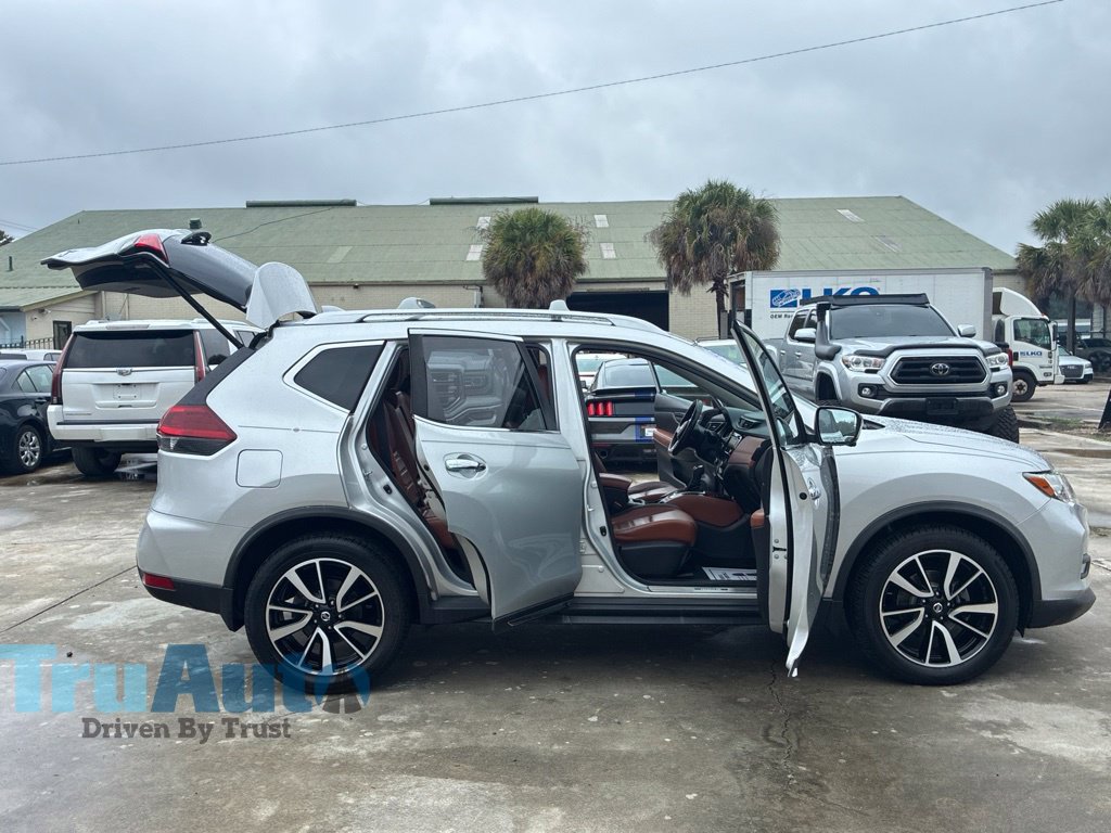 Used 2018 Nissan Rogue SL w/ Premium Package AWD/4WD image 19