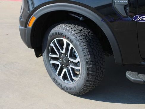 New 2025 Ford Ranger Lariat w/ FX4 Off-Road Package image 5