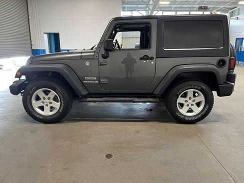 Used 2016 Jeep Wrangler Sport w/ Quick Order Package 24S AWD/4WD image 6
