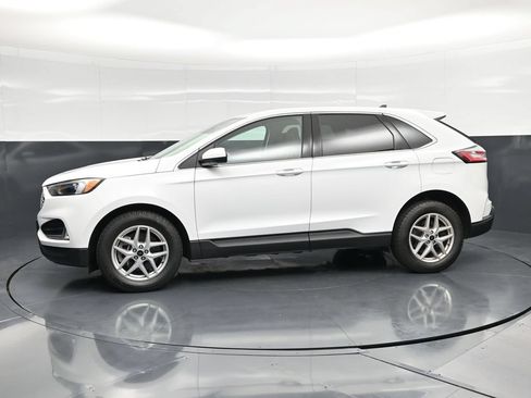 Certified 2024 Ford Edge SEL w/ Convenience Package AWD/4WD image 6