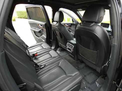 Used 2017 Audi Q7 3.0T Prestige w/ Prestige Package image 27