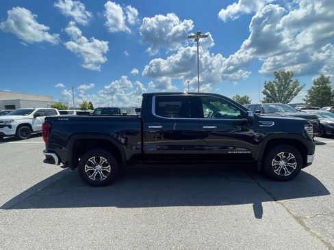 Used 2026 GMC Sierra 1500 SLT AWD/4WD image 8