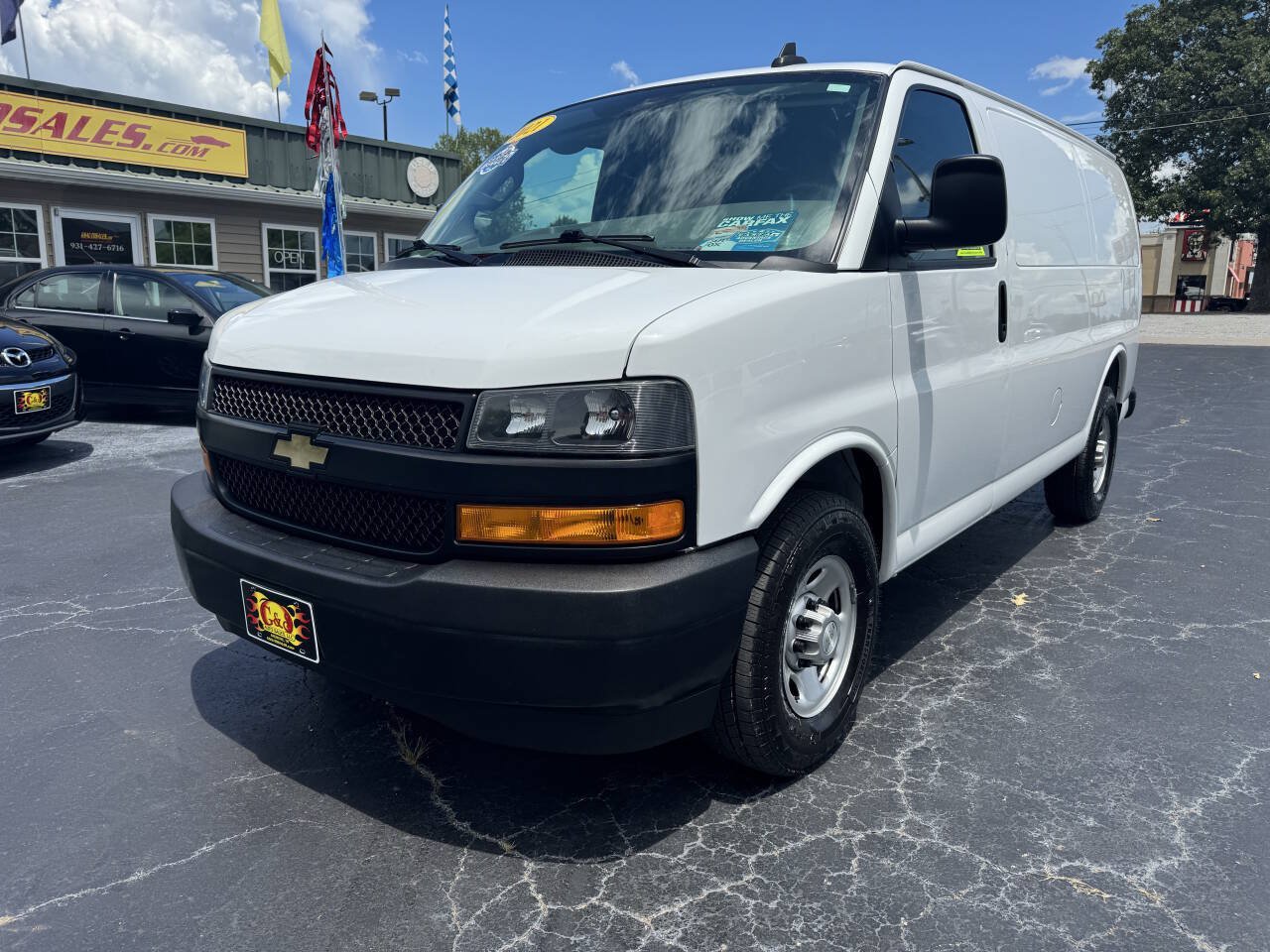 Used 2021 Chevrolet Express 2500 RWD image 3