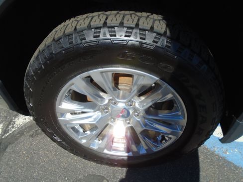 Used 2019 GMC Sierra 1500 Denali w/ Technology Package image 17