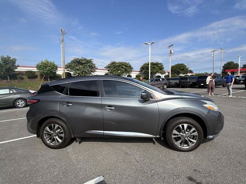 Used 2016 Nissan Murano SV w/ Premium Package AWD/4WD image 6