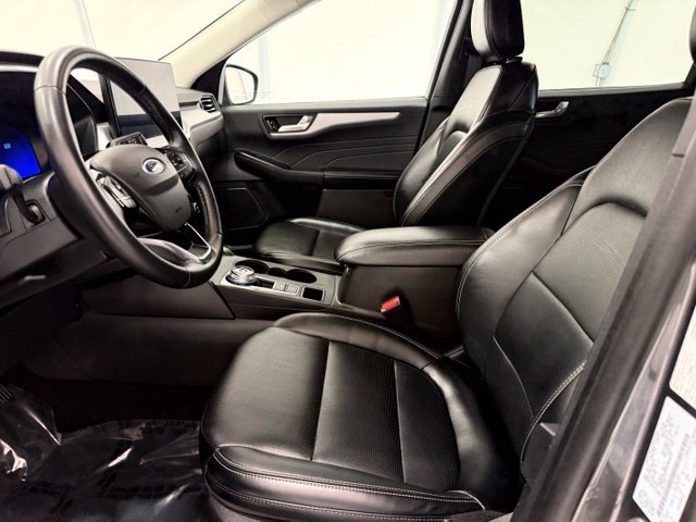Used 2025 Ford Escape Platinum AWD/4WD image 12