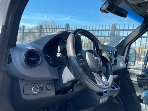 Used 2019 Freightliner Sprinter 2500 image 6