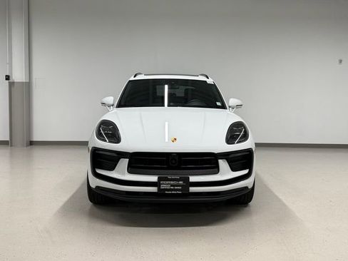 Certified 2026 Porsche Macan AWD/4WD image 6
