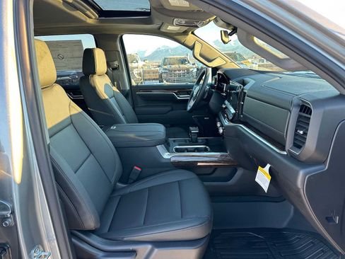 New 2026 GMC Sierra 1500 Elevation w/ Elevation Premium Package AWD/4WD image 10