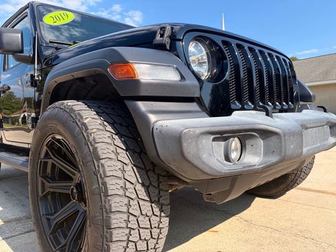 Used 2019 Jeep Wrangler Unlimited Sport S AWD/4WD image 15