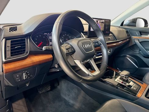Used 2023 Audi Q5 2.0T Premium w/ Convenience Package AWD/4WD image 9