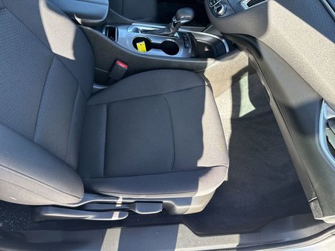 Used 2021 Chevrolet Malibu LT image 13