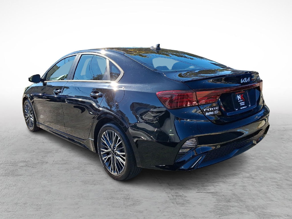 Used 2023 Kia Forte GT-Line w/ GT-Line Premium Package FWD image 3