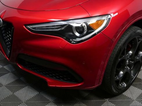 Used 2023 Alfa Romeo Stelvio Veloce image 37