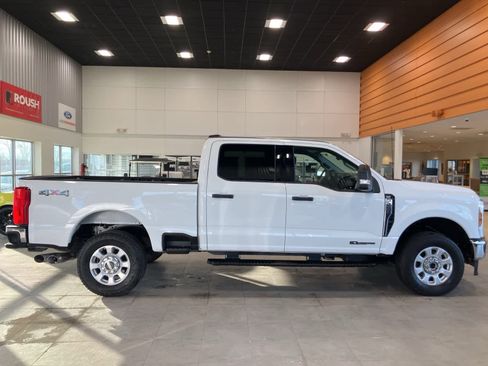 Used 2024 Ford F250 XLT image 4