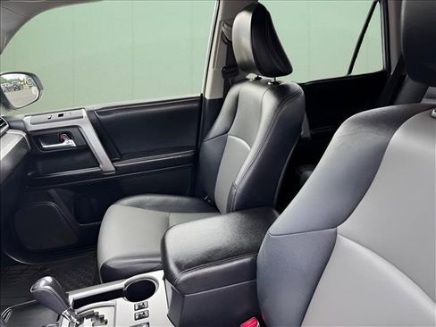 Used 2016 Toyota 4Runner SR5 Premium RWD image 7