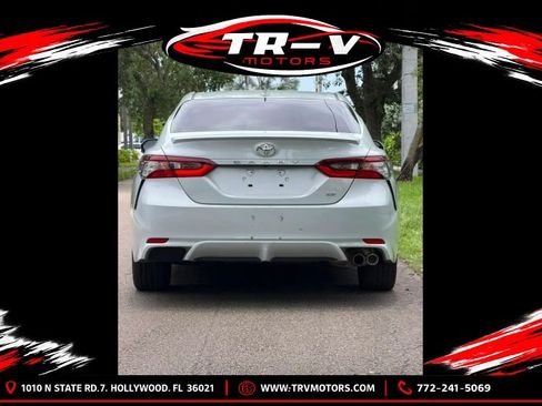 Used 2023 Toyota Camry SE FWD image 3
