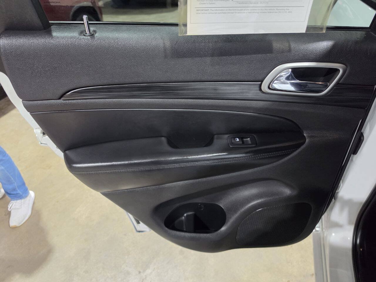Used 2019 Jeep Grand Cherokee Altitude AWD/4WD image 27