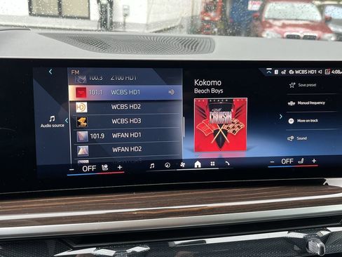 Used 2026 BMW X7 xDrive40i w/ Premium Package image 16