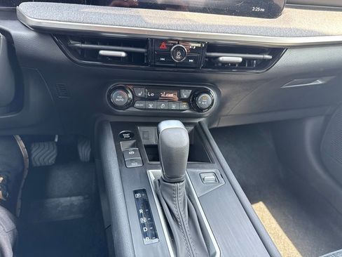Used 2026 Nissan Kicks SV w/ SV Premium Package AWD/4WD image 9