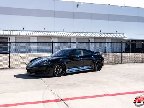 Used 2025 Porsche Taycan Turbo GT image 20