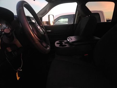 Used 2019 RAM 2500 Tradesman AWD/4WD image 5