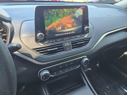 Used 2020 Nissan Altima 2.5 S FWD image 26