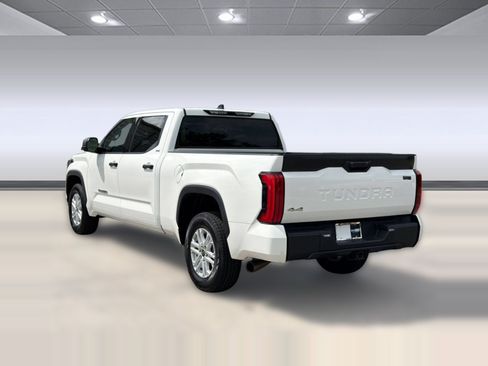 Used 2022 Toyota Tundra SR5 AWD/4WD image 3