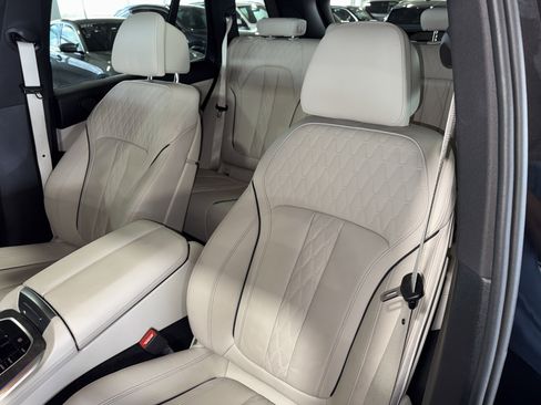 Used 2024 BMW X5 sDrive40i w/ M Sport Package RWD image 32