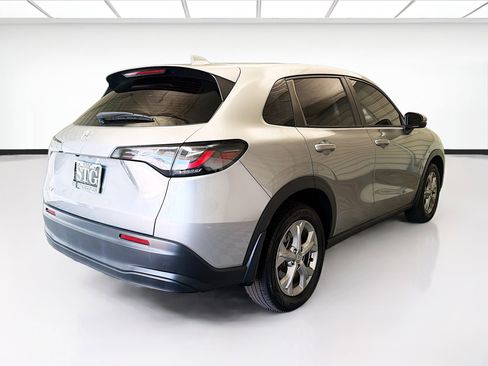 Used 2023 Honda HR-V LX image 4