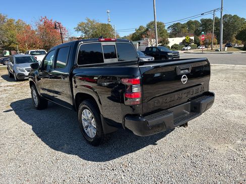 Used 2022 Nissan Frontier SV image 12