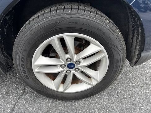 Used 2017 Ford Edge SEL w/ Equipment Group 201A AWD/4WD image 30