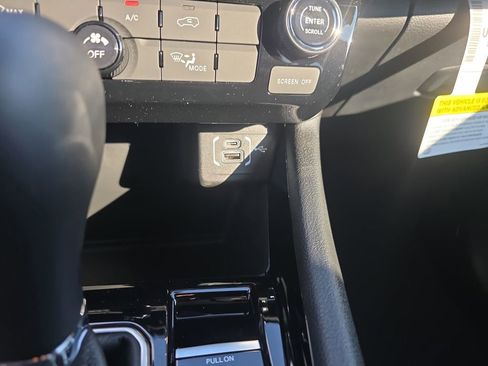 New 2026 Jeep Compass Latitude AWD/4WD image 27