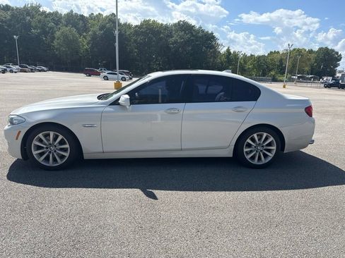 Used 2011 BMW 528i Sedan RWD image 2