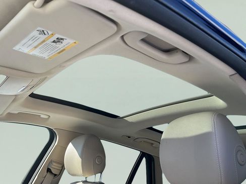 Used 2021 Mercedes-Benz GLC 300 4MATIC w/ Premium Package image 23