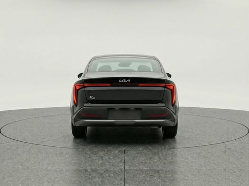 Used 2025 Kia K4 LXS image 7