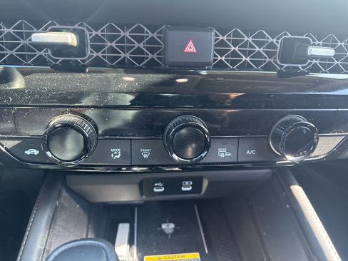 Used 2023 Honda Accord Touring image 9