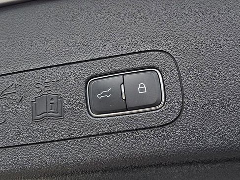 Used 2023 Lincoln Aviator AWD w/ Premium Package image 31