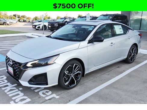 New 2025 Nissan Altima 2.5 SR w/ SR Premium Package image 3