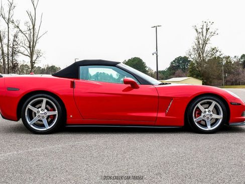 Used 2005 Chevrolet Corvette Convertible w/ Preferred Equipment Group image 20