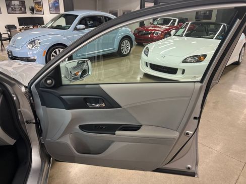 Used 2013 Honda Accord EX-L image 49