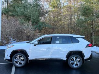 New 2025 Toyota RAV4 SE w/ Weather & Moonroof Package video 2