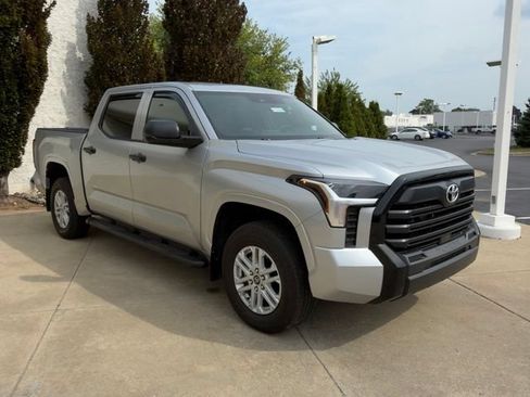 Used 2025 Toyota Tundra SR w/ SR Tow Package AWD/4WD image 7