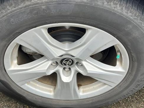 Certified 2020 Toyota Highlander LE image 14