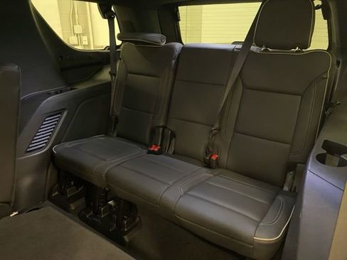 Used 2025 GMC Yukon Elevation AWD/4WD image 23