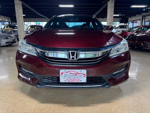 Used 2017 Honda Accord Sport image 2